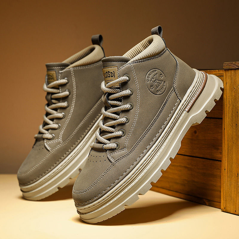Men's vintage-style boots, breathable