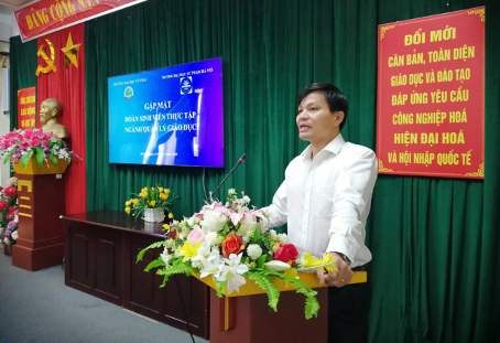 Gặp mặt đoàn sinh viên thực tập Ngành Quản lý giáo dục, Trường Đại học Sư phạm Hà Nội tại Trường Đại học Tây Bắc