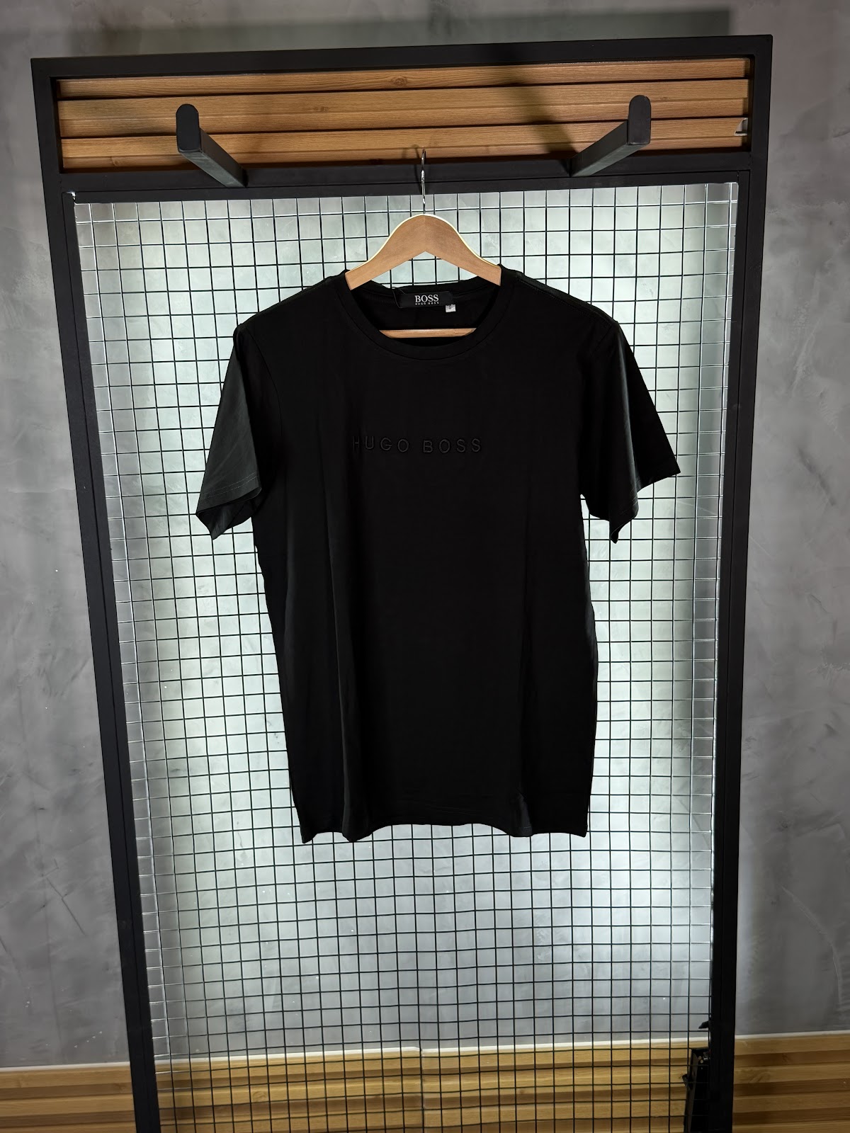 Camisa_HugoBoss_Preta - 1