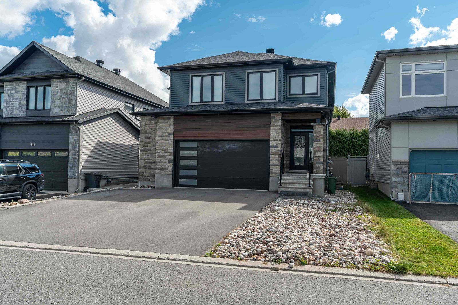Home in Stittsville, Ottawa, shown for our selling service