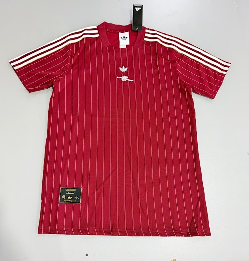 Arsenal 2025-26 Rojo oscuro.jpeg