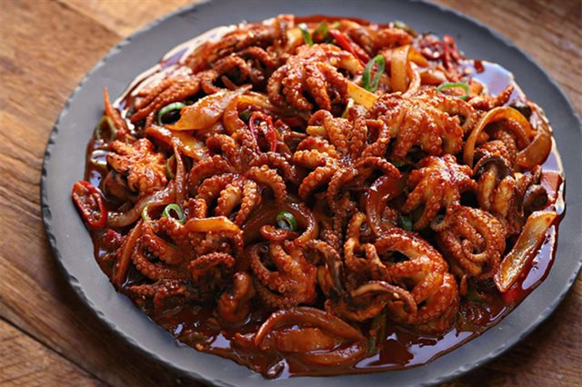 Bạch Tuộc Xào Cay Hàn Quốc