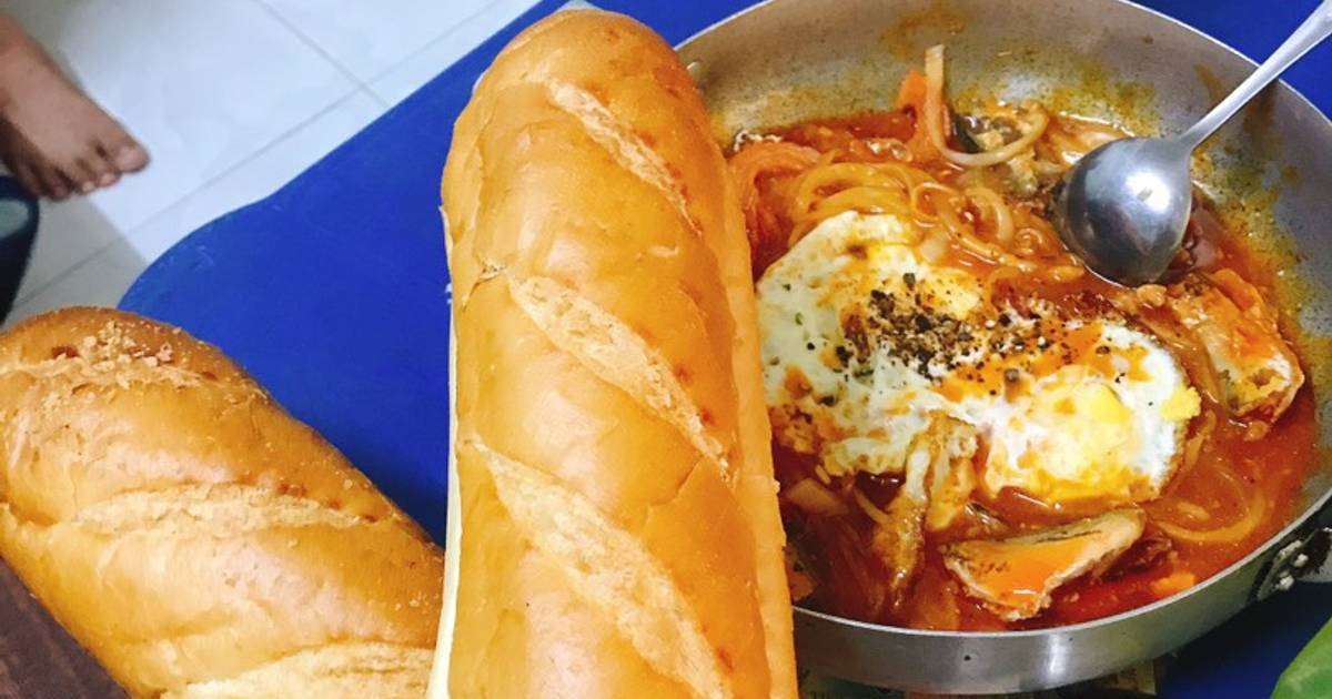 Bánh mì cá mồi chảo