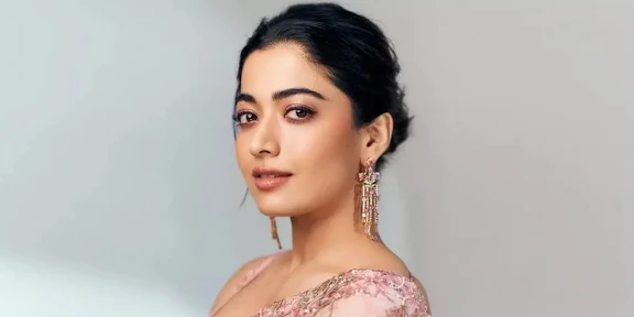 বক্স অফিসের নতুন ‘কুইন’ রাশমিকা! এক বছরেই ব্যবসার পরিমাণ ১৩০০ কোটি রুপি?