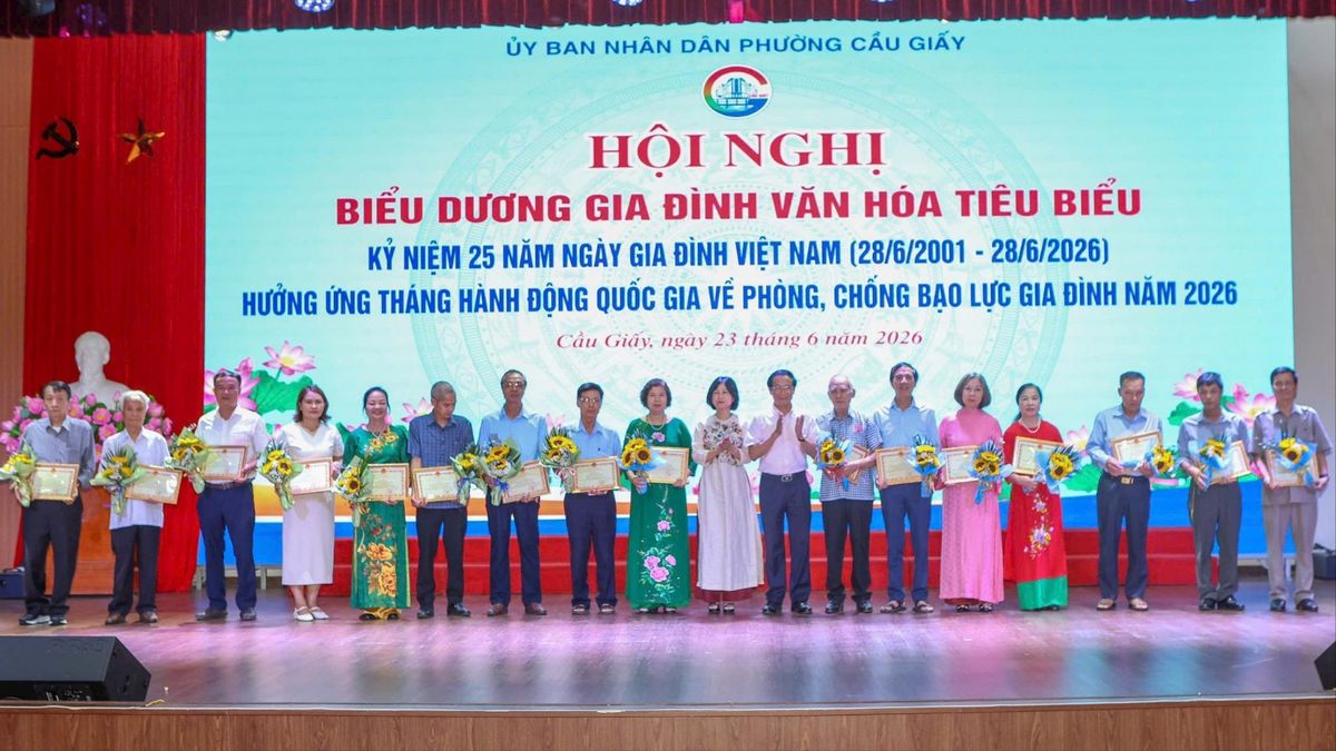 Phường Cầu Giấy biểu dương 56 gia đình văn hóa tiêu biểu - Đài Phát thanh và truyền hình Hà Nội