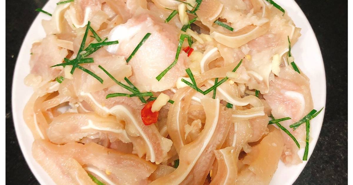 Tai heo tỏi ớt