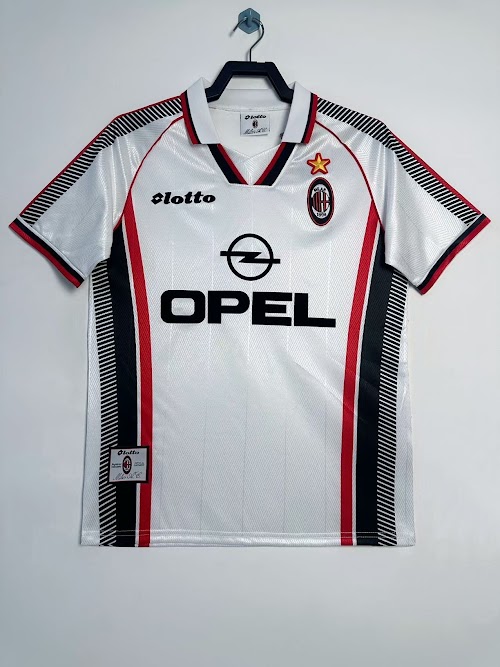Equipación de visitante del AC Milan 1997-98.jpeg
