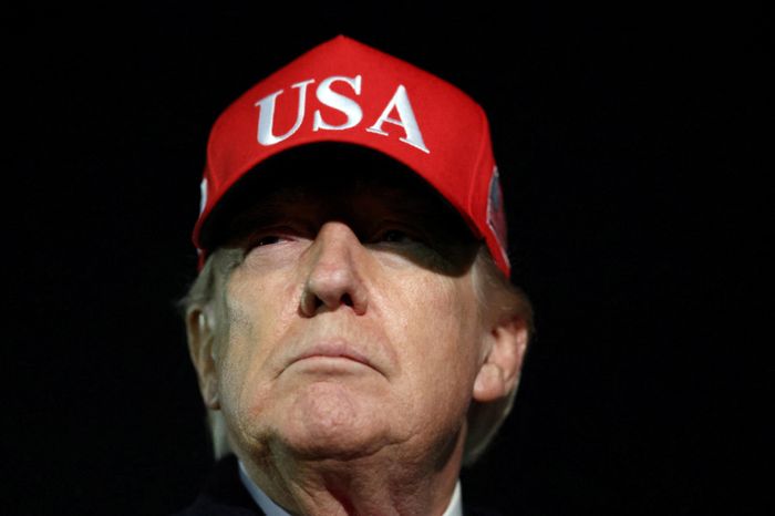 Cựu giám đốc CIA kêu gọi phế truất ông Trump - Tạp chí Tri thức