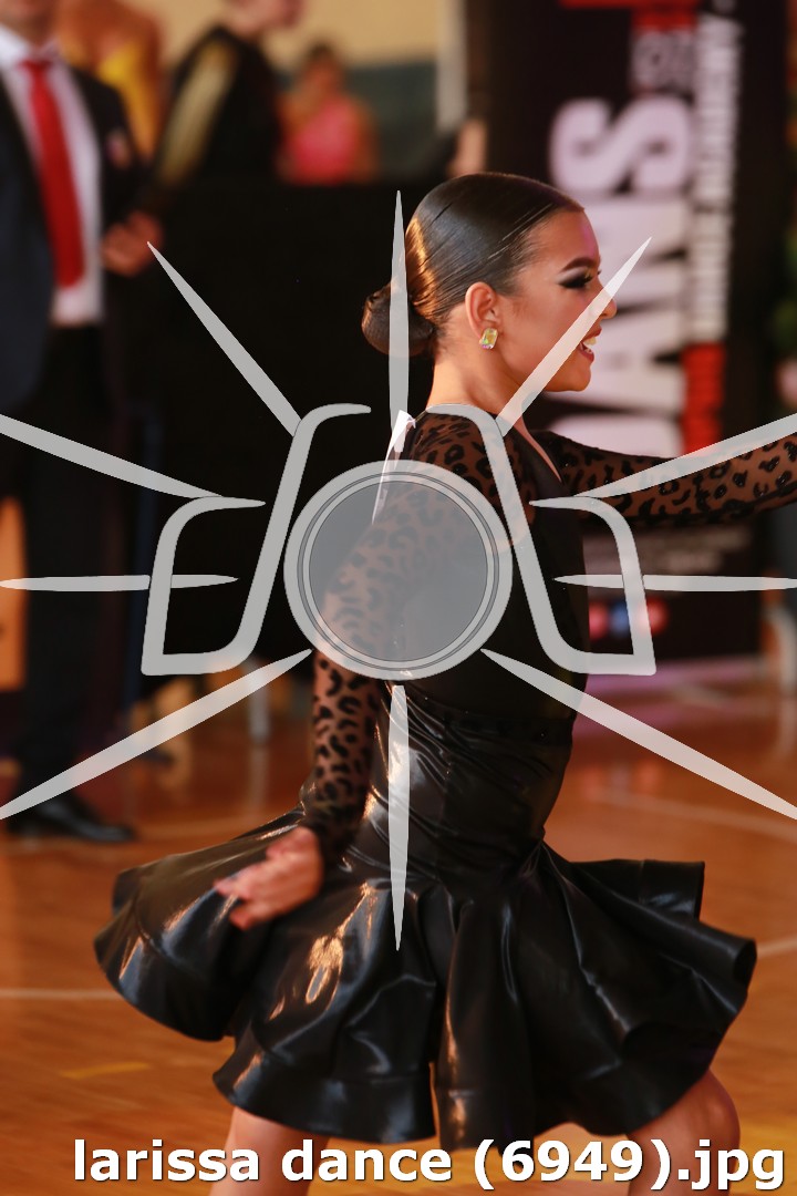 larissa dance (6949).jpg