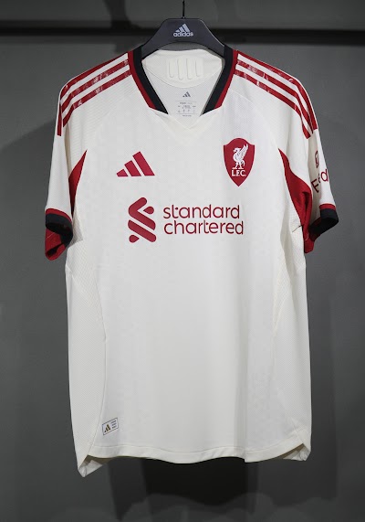 25-26 Liverpool Visitante.jpg