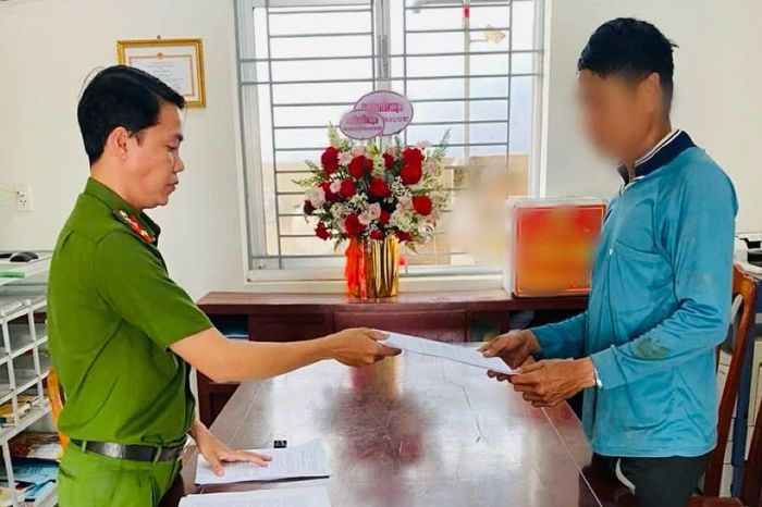 Xử phạt người đàn ông đăng thông tin xúc phạm lực lượng Công an - Báo Tri thức &amp; Cuộc sống