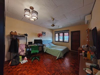 Teres 2 Tingkat Renovated Seksyen 4 Bandar Baru Bangi — foto 3/10
