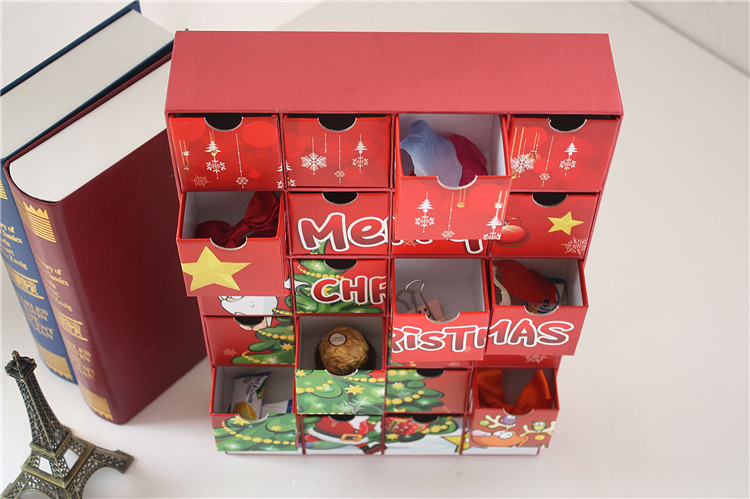 Exklusiver Adventskalender mit 24 Fächern