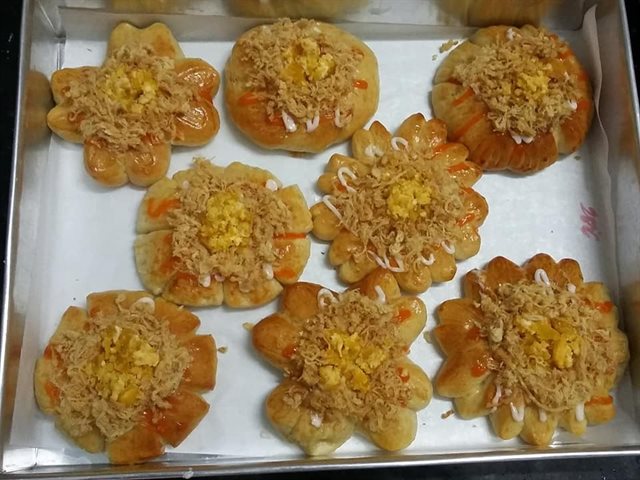 Bánh Mì Trứng Muối Chà Bông