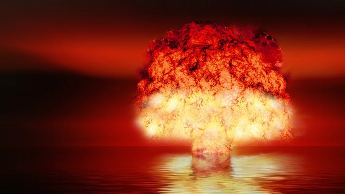 히로시마 원폭 투하의 역사적 맥락과 현대적 의미 분석