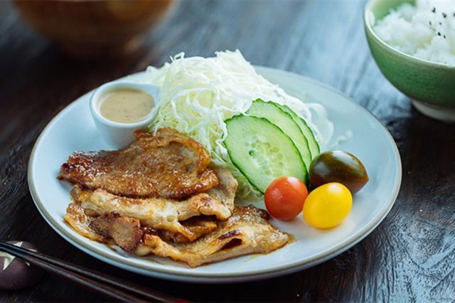 Thịt Heo Chiên Sốt Gừng