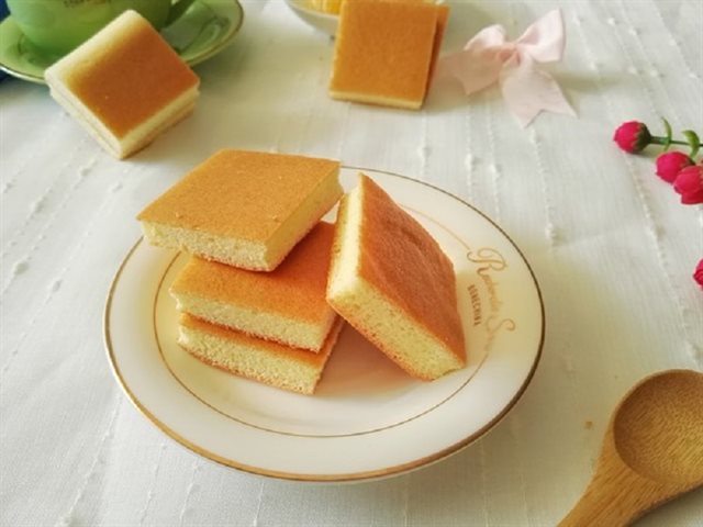 Bánh Bông Lan Nướng Mềm Xốp