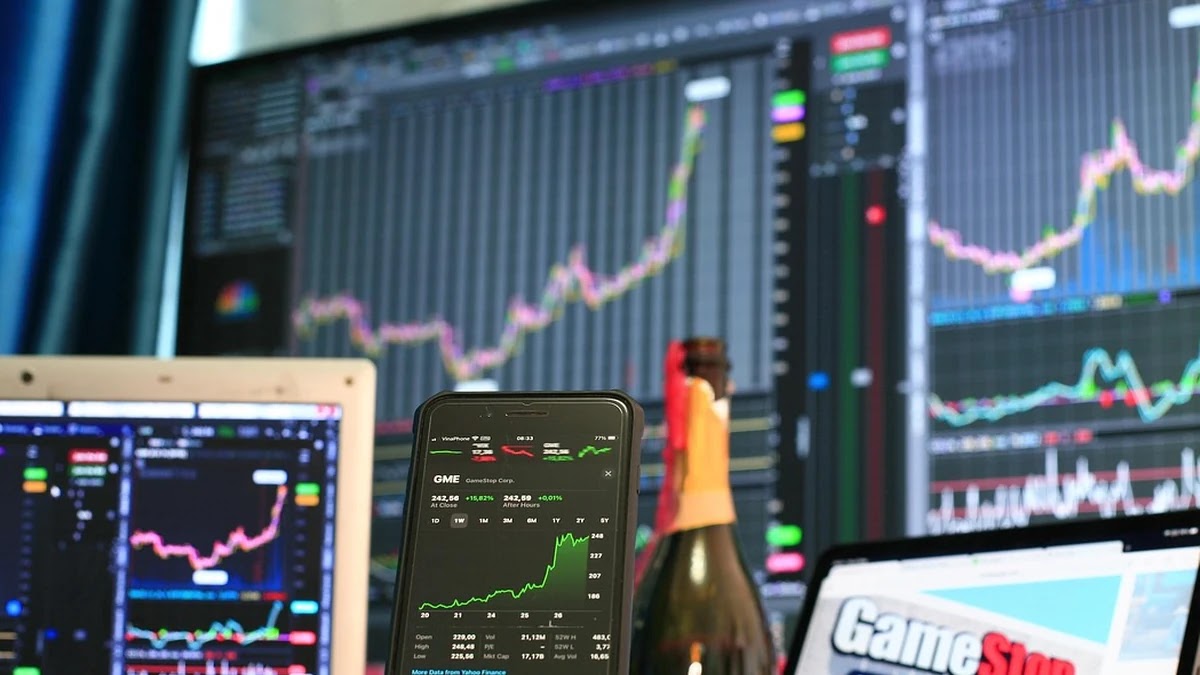 기술적 분석과 기본적 분석을