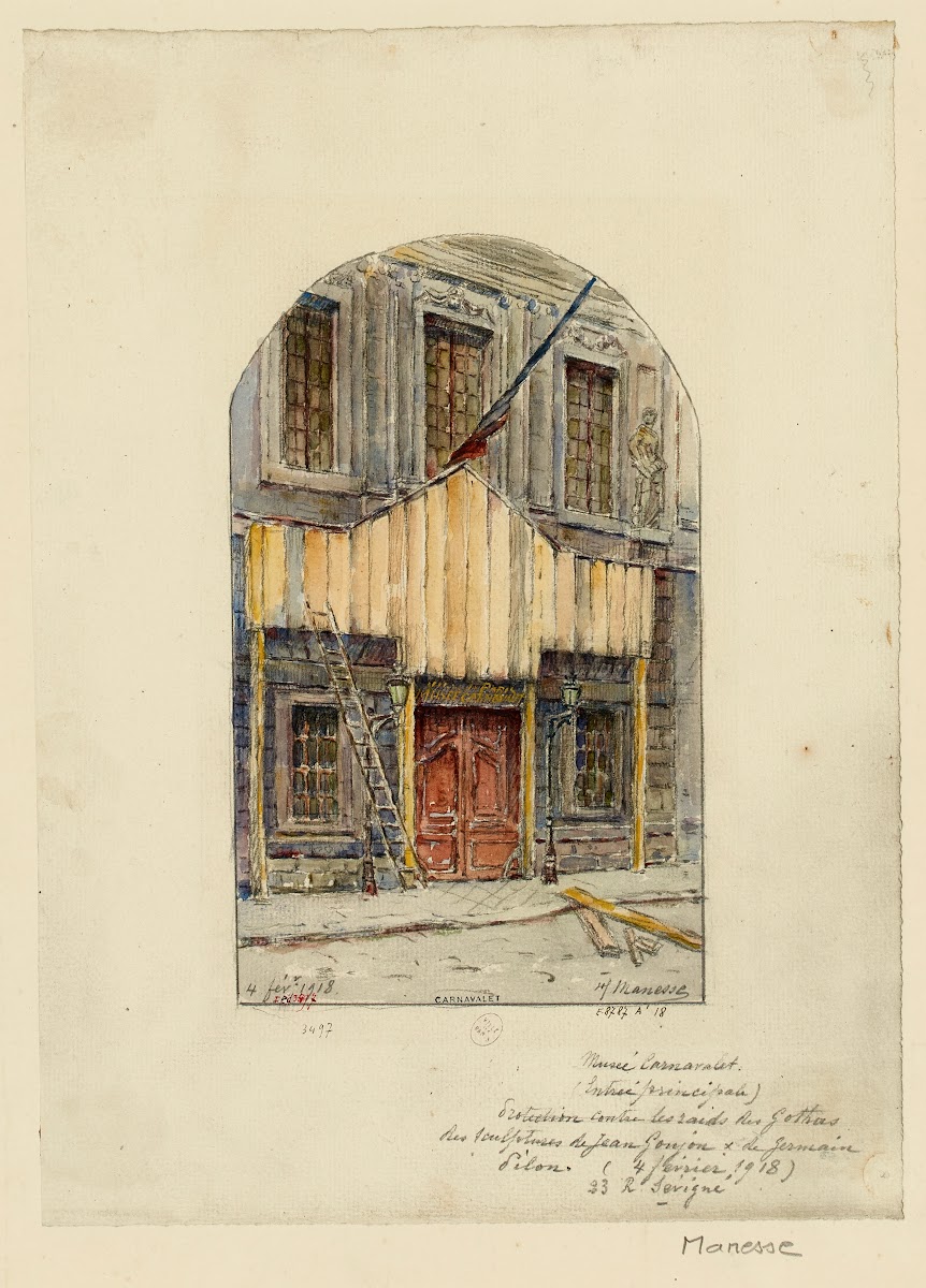 Porte dentrée du musée Carnavalet rue de Sévigné 1918