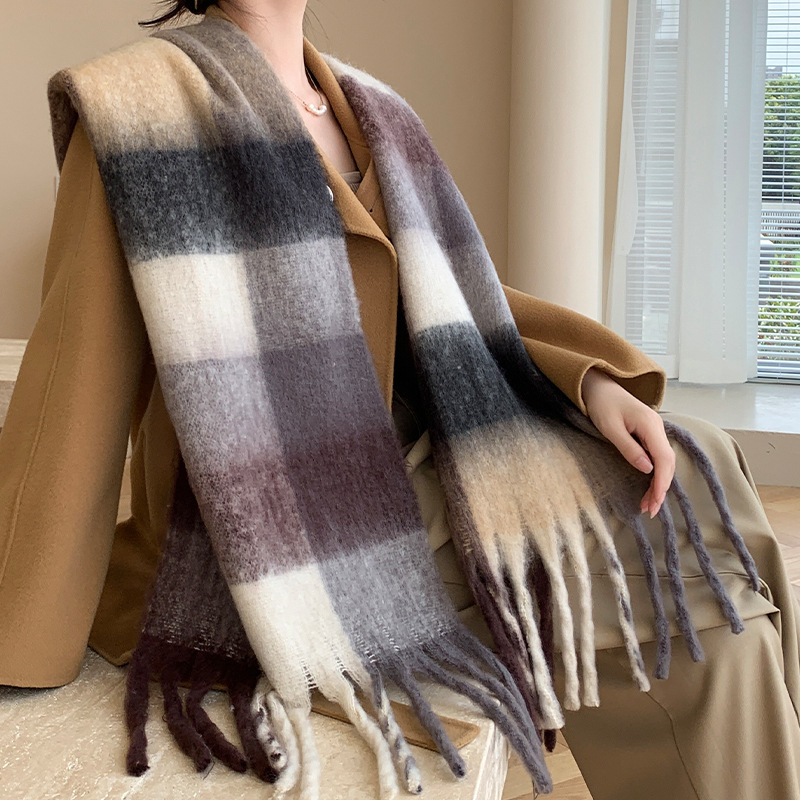 Checkered scarf in mohair look, warming