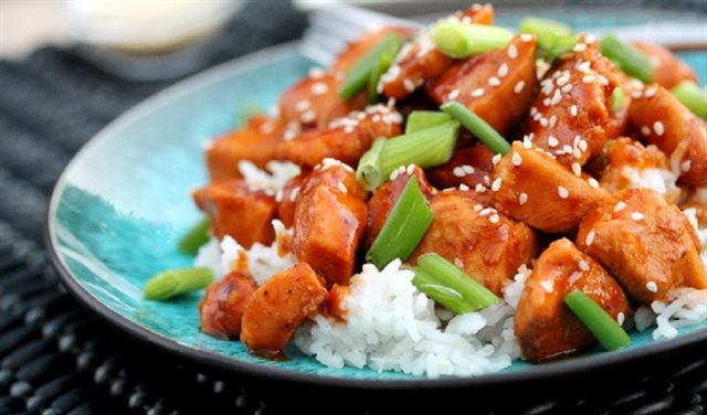 Cơm Gà Sốt Cay Ấn Độ
