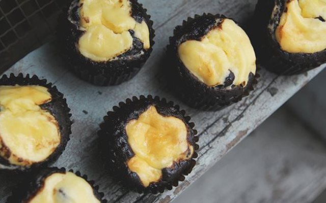 Bánh Chocolate Cupcake Nhân Cheese