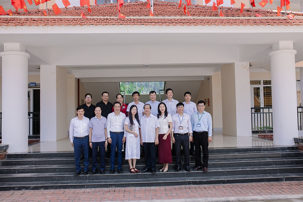 Đồng chí Nguyễn Kim Sơn,  Bộ trưởng Bộ Giáo dục và Đào tạo đến thăm và làm việc tại Trường Đại học Tây bắc