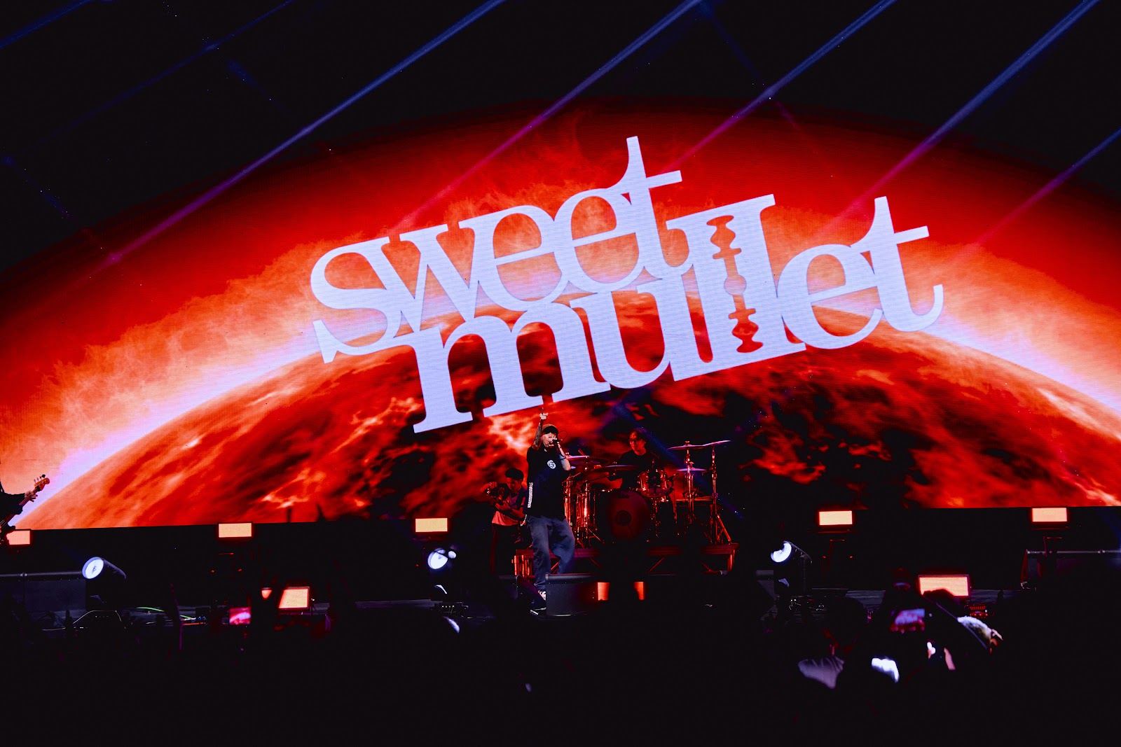 “ฝั่งธนร็อก 2026” สร้างปรากฏการณ์รวมตัว 9 วงร็อกหัวแถว สาดความร็อกสุดเดือดแบบเต็มอิ่มบ่ายยันค่ำ! ภาพที่ 14
