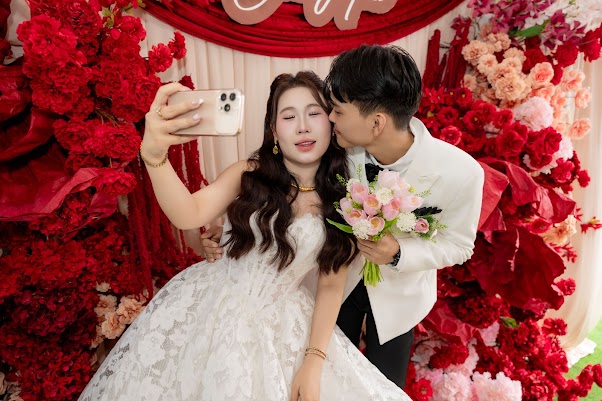 Loading..