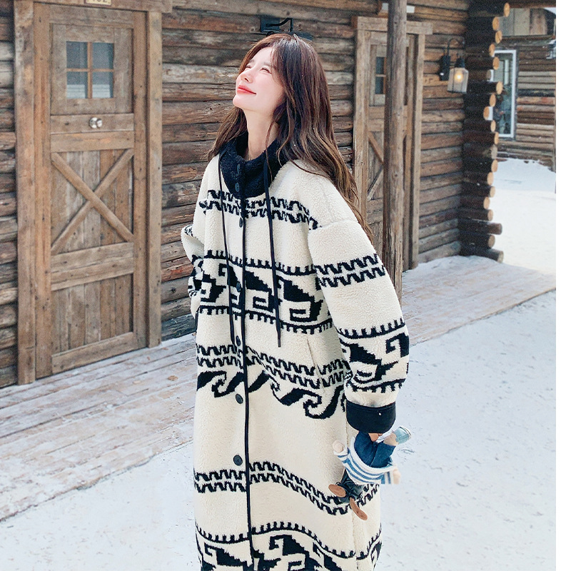 Padded women's coat with shearling look