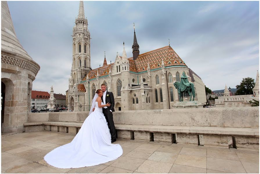 Wedding photographer Vilmos Somogyváry (k23gfjx). Photo of 20 October 2020