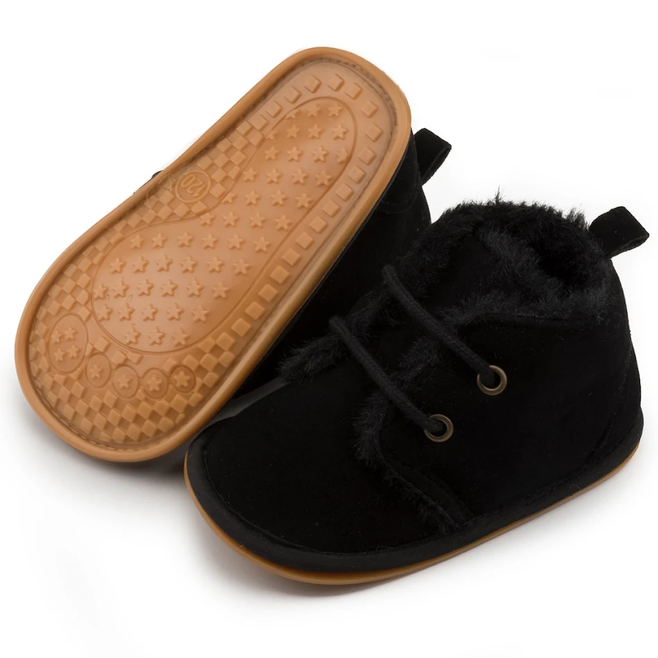 Warme, fluweelzachte babyschoenen met antislip rubberen zool. Ideaal voor de eerste stapjes van je kleintje, comfortabel en veilig.
