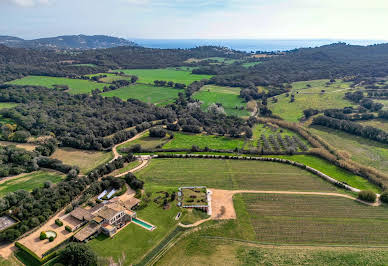 Corps de ferme avec jardin 7