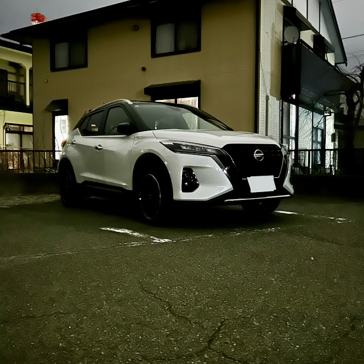 キックスの日産から買うと都合がいい・本当は他社の車が欲しかったけど・e-POWER4WD・ジュークNISMO純正アルミホイールに関するカスタム事例の投稿画像3枚目