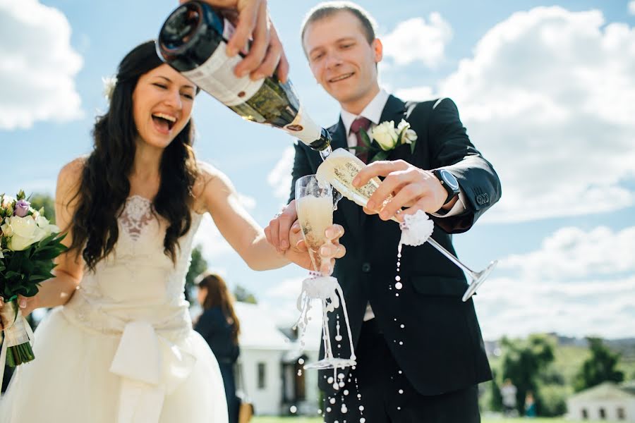 Fotógrafo de casamento Vera Smirnova (verasmirnova). Foto de 2 de outubro 2015