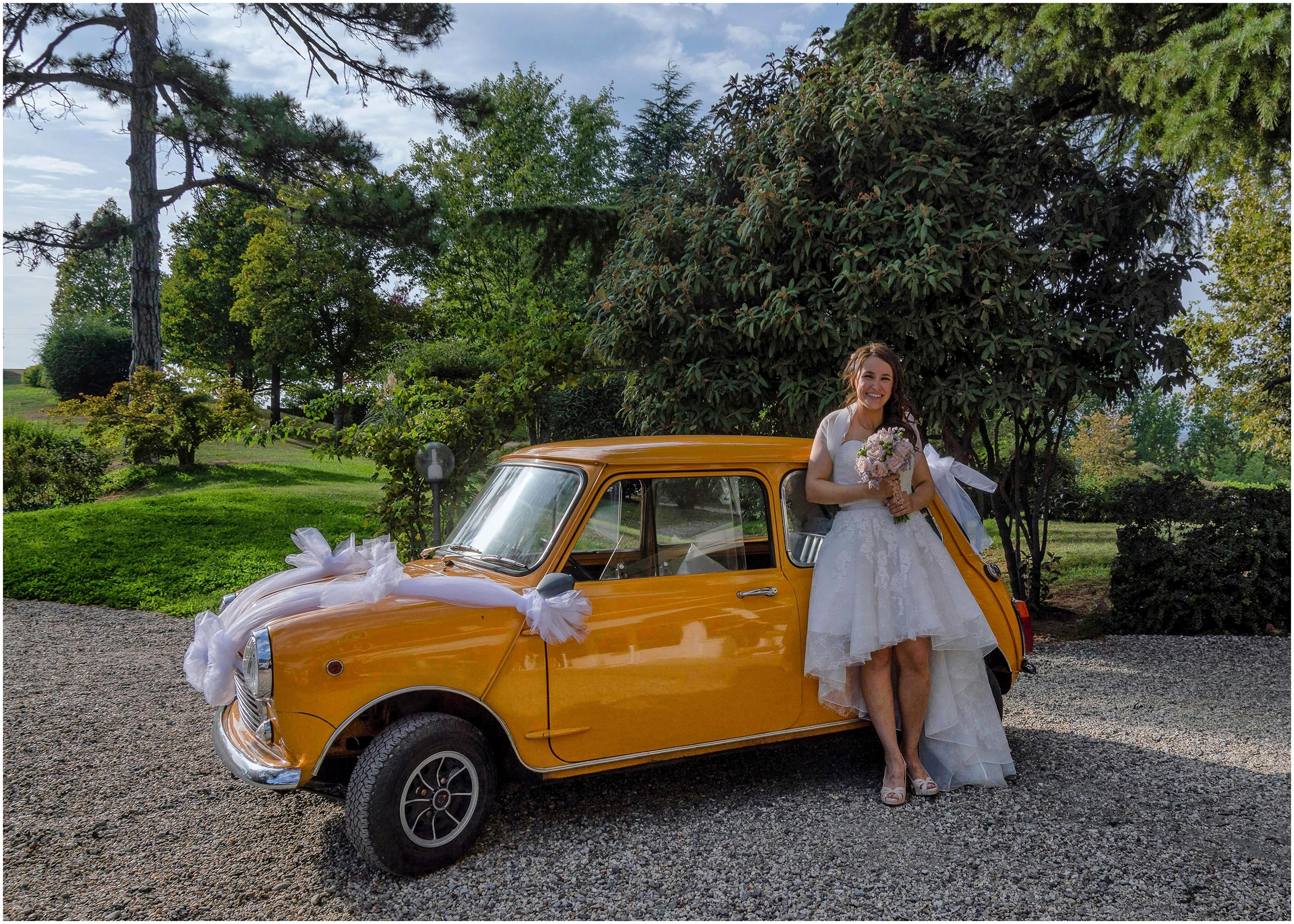 The bride's car di Erato