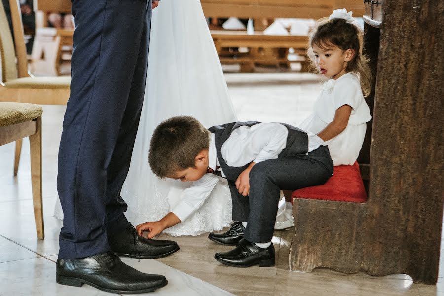 Fotógrafo de casamento Kristóf Ponicsán (eskuvofotosod). Foto de 11 de setembro 2017