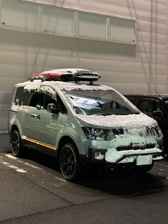 デリカD:5のスノボー行ってきました・雪道ドライブに関するカスタム事例の投稿画像1枚目