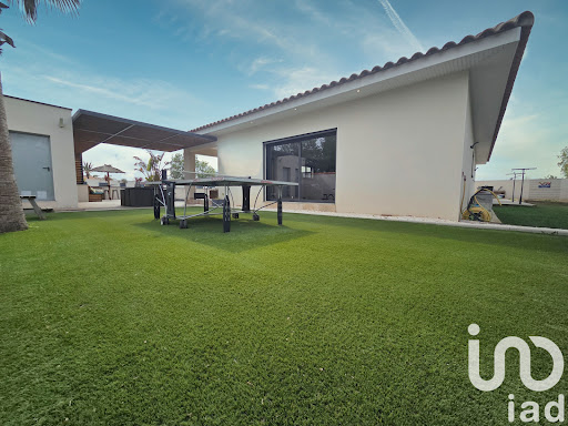 Maison avec piscine et jardin 4