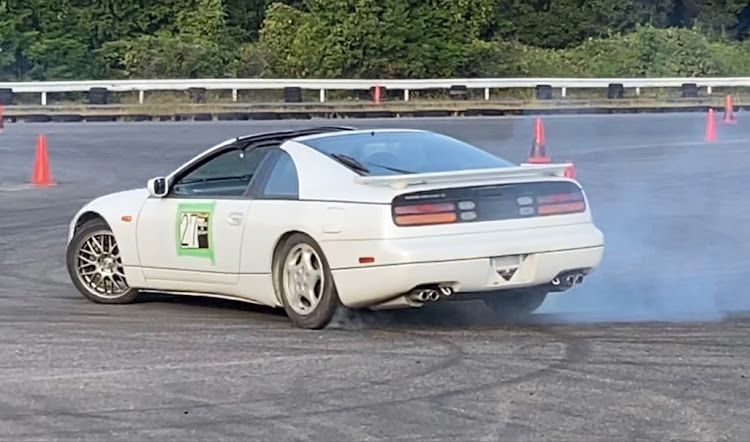 ロードスターのZ32・Z33・フェアレディZ・ドライビングパレット那須に関するカスタム事例の投稿画像1枚目