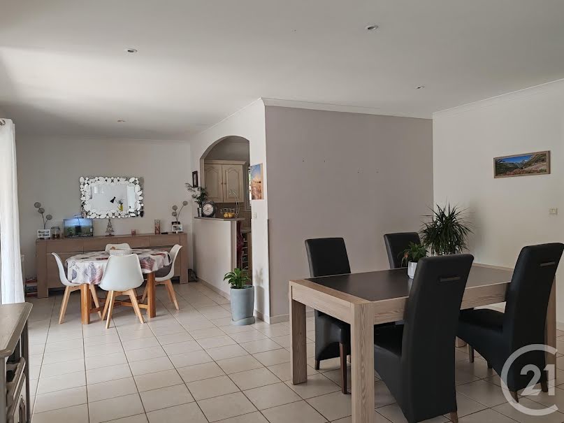 Vente maison 4 pièces 96.88 m² à Villeneuve (04180), 299 000 €