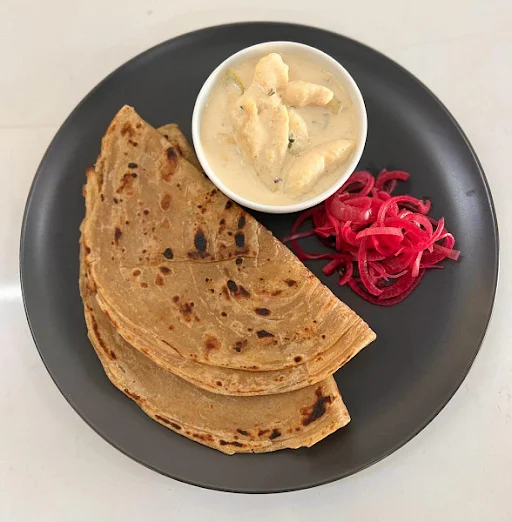 Malai Fish With Lachha Paratha And Onion Salad