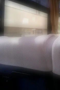 修学旅行のバスの中