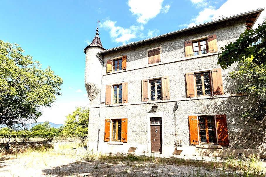 Vente propriété 10 pièces 260 m² à Le Puy-en-Velay (43000), 296 500 €