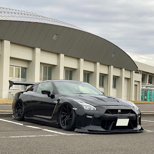 NISSAN GT-R R35