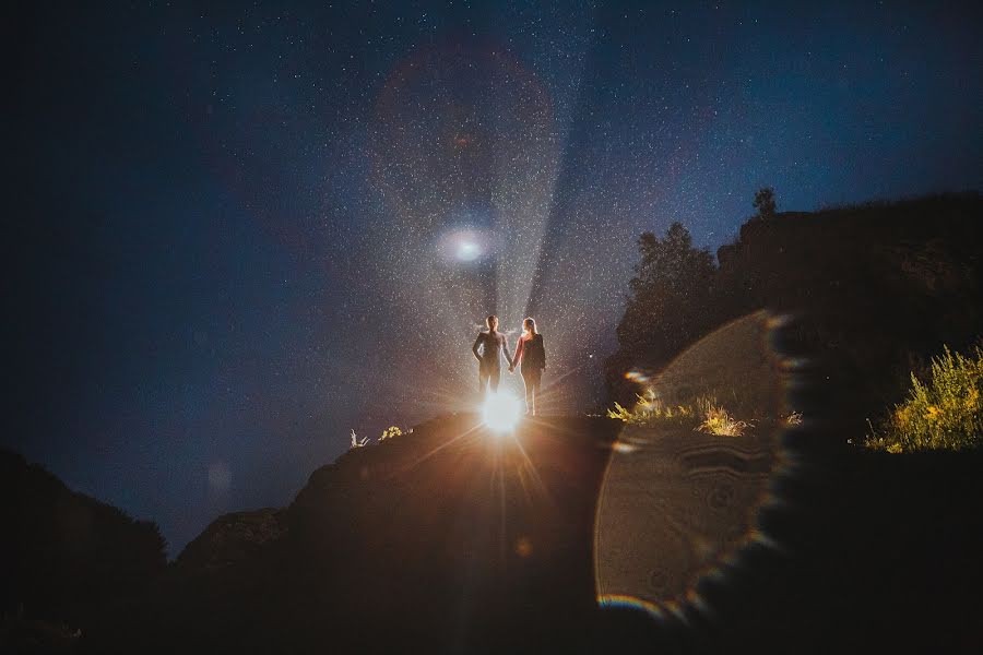 Fotógrafo de bodas Slava Novikov (slavno). Foto del 4 de septiembre 2017