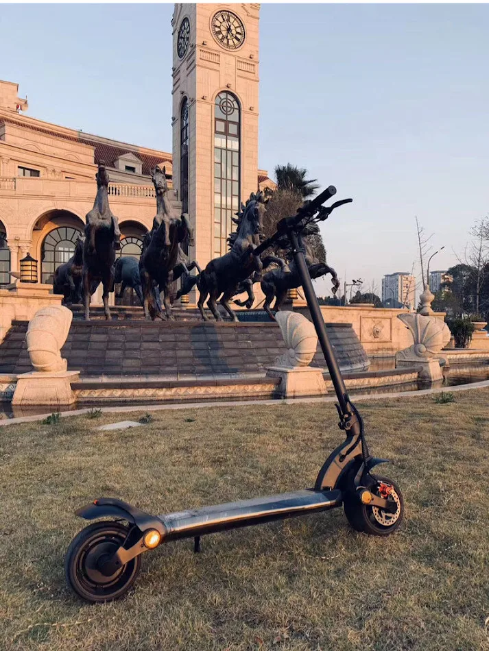 Opvouwbare Scooter met Dubbele Aandrijving en Brede Banden