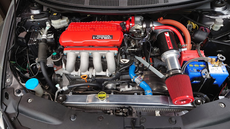 CR-ZのCR-Z・インテークチャンバー・カウルトップ・ドレンパンに関するカスタム事例の投稿画像1枚目
