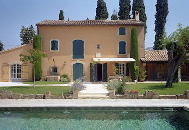 House with pool 11