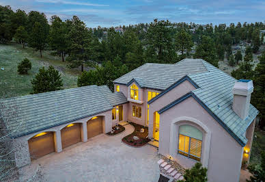 House with pool and garden 3